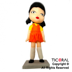 ADORNO DE EL JUEGO DEL CALAMAR MUECA LUZ VERDE LUZ ROJA PORCELANA FRIA x 1